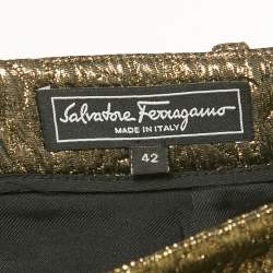 Pre Owned تنورة سالفاتوري فيراغامو لاميه معدنية محكمة الملمس مقاس متوسط - ميديوم