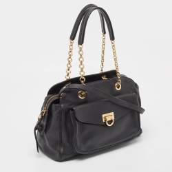 Pre Owned Salvatore Ferragamo Black Leather Aline Smooth Shoulder Bag