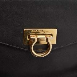 Pre Owned Salvatore Ferragamo Black Leather Aline Smooth Shoulder Bag