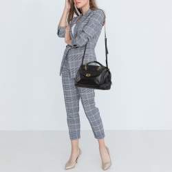 Pre Owned Salvatore Ferragamo Black Leather Aline Smooth Shoulder Bag