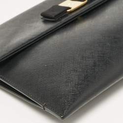 Pre Owned Salvatore Ferragamo Black Saffiano Leather Vara Bow Clutch