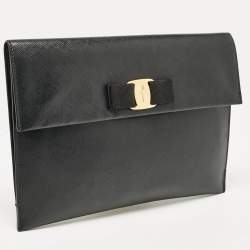 Pre Owned Salvatore Ferragamo Black Saffiano Leather Vara Bow Clutch