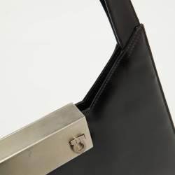 Pre Owned Salvatore Ferragamo Black Leather Shoulder Bag
