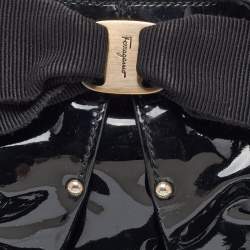 Pre Owned Salvatore Ferragamo Black Patent Leather Vara Bow Shoulder Bag