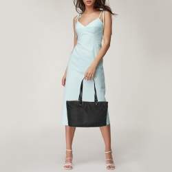 مملوكة مسبقًا Salvatore Ferragamo Black Denim and Leather Tote