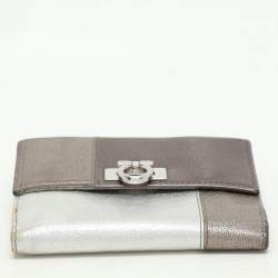 Pre Owned Salvatore Ferragamo Metallic Block Color Leather Gancini Bifold Wallet