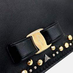 Pre Owned Salvatore Ferragamo Black Leather Vara Chain Crossbody Bag