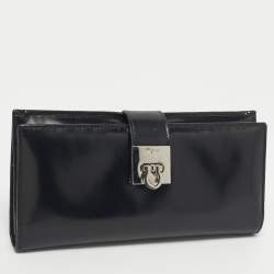 Pre Owned Salvatore Ferragamo Black Glossy Leather Gancini Continental Wallet