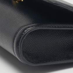 مملوكة مسبقًا Salvatore Ferragamo Black Leather Vara Bow Clutch Bag