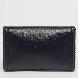 مملوكة مسبقًا Salvatore Ferragamo Black Leather Vara Bow Clutch Bag