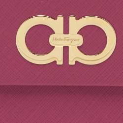 مملوكة مسبقًا محفظة كونتيننتال سالفاتوري فيراغامو جلد غانسيو وردية