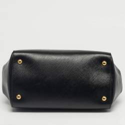 Pre Owned Salvatore Ferragamo Black Leather Carrie Top Handle Bag