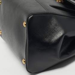 Pre Owned Salvatore Ferragamo Black Leather Carrie Top Handle Bag