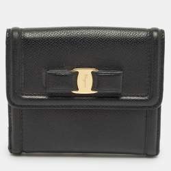 Pre Owned Salvatore Ferragamo Black Leather Vara Bow French Wallet