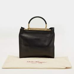 مملوكة مسبقًا Salvatore Ferragamo Frame Black Leather Tote