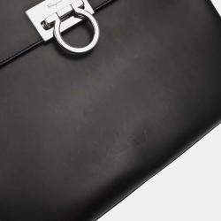 مملوكة مسبقًا Salvatore Ferragamo Black Gancini 2way Handbag