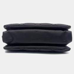 Pre Owned Salvatore Ferragamo Black Leather Vara Chain Shoulder Bag