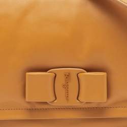 مملوكة مسبقًا Salvatore Ferragamo Viva Bow Mustard Padded Leather Shoulder Bag