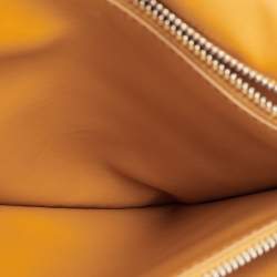 مملوكة مسبقًا Salvatore Ferragamo Viva Bow Mustard Padded Leather Shoulder Bag