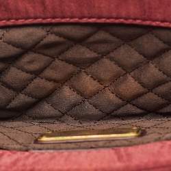 مملوكة مسبقًا حقيبة كلتش سالفاتوري فيراغامو ساتان بورجوندي مزينة فيونكة بسلسلة