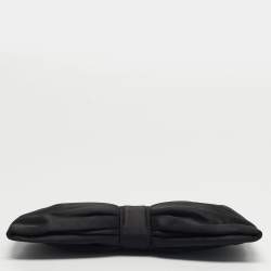 Pre Owned حقيبة كلتش سلسلة شريطية حريرية سوداء سالفاتوري فيراغامو