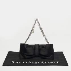 Pre Owned حقيبة كلتش سلسلة شريطية حريرية سوداء سالفاتوري فيراغامو