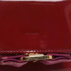 مملوكة مسبقًا محفظة سالفاتوري فيراغامو فيرا بو طية مزدوجة جلد براءة حمراء