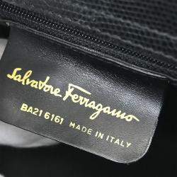 مملوكة مسبقًا Salvatore Ferragamo Black Vara Bow Handbag