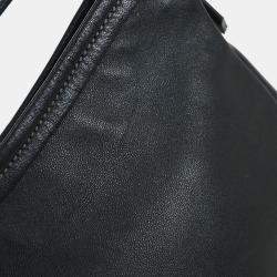 مملوكة مسبقًا Salvatore Ferragamo Black Vara Bow Handbag