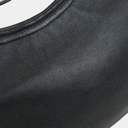 مملوكة مسبقًا Salvatore Ferragamo Black Vara Bow Handbag