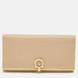 Pre Owned Salvatore Ferragamo Gancini Icona Beige Leather Continental Wallet
