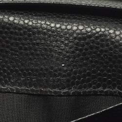 مملوكة مسبقًا Salvatore Ferragamo Gancini Black Leather Flap Card Case