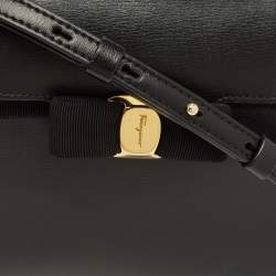 مملوكة مسبقًا Salvatore Ferragamo Vara Bow Black Leather Flap Top Handle Bag