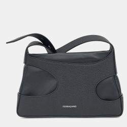 Pre Owned Salvatore Ferragamo Black Leather shoulder bag