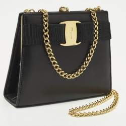 Pre Owned Salvatore Ferragamo Vara Vintage Black Leather Kisslock Clutch