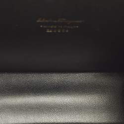 Pre Owned Salvatore Ferragamo Vara Vintage Black Leather Kisslock Clutch