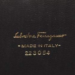 Pre Owned Salvatore Ferragamo Vara Vintage Black Leather Kisslock Clutch