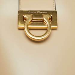 Pre Owned Salvatore Ferragamo Trifolio Beige Smooth Leather Shoulder Bag