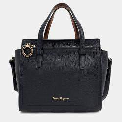 مملوكة مسبقًا Salvatore Ferragamo Black Leather Amy Small