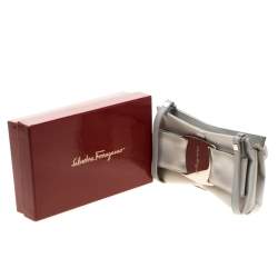 مملوكة مسبقًا Salvatore Ferragamo Silver Satin and Leather Bow Crossbody Bag
