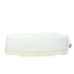 مملوكة مسبقًا Salvatore Ferragamo White Leather Satchel