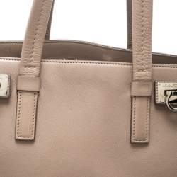 Pre Owned Salvatore Ferragamo Beige Leather Verve Tote