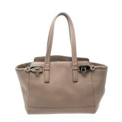 Pre Owned Salvatore Ferragamo Beige Leather Verve Tote