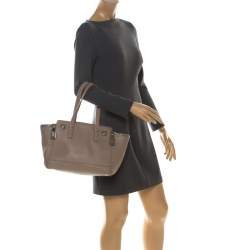 Pre Owned Salvatore Ferragamo Beige Leather Verve Tote