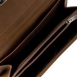 مملوكة مسبقًا Salvatore Ferragamo Tan Leather Flap Wallet