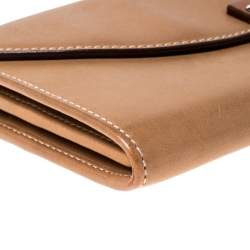 مملوكة مسبقًا Salvatore Ferragamo Tan Leather Flap Wallet