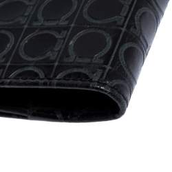 Pre Owned Salvatore Ferragamo Black Signature Leather Flap Compact Wallet