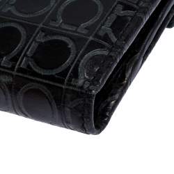 Pre Owned Salvatore Ferragamo Black Signature Leather Flap Compact Wallet