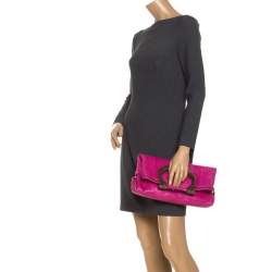 مملوكة مسبقًا Salvatore Ferragamo Fuchsia Python Foldover Clutch