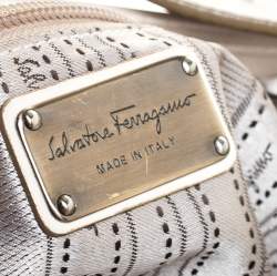 Pre Owned Salvatore Ferragamo Off-White Leather Hobo